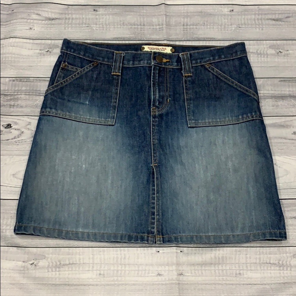 Abercrombie & Fitch Denim Skirt Size 6